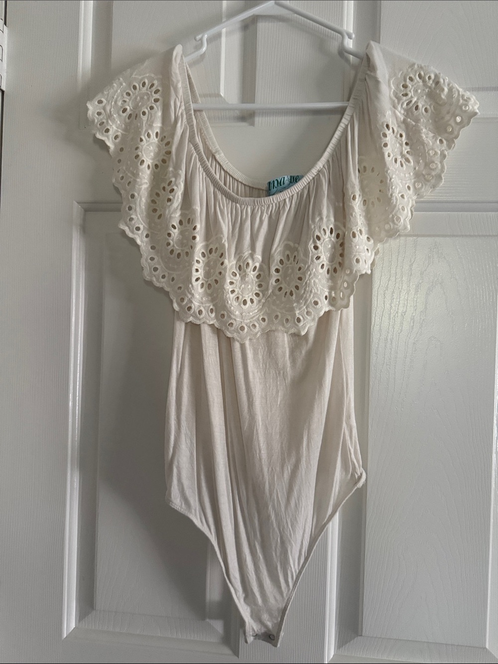 dina be Cream Eyelet Ruffle One-Piece Bodysuit